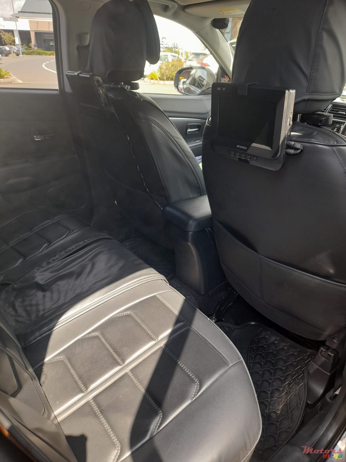 2018' Mitsubishi ASX photo #3