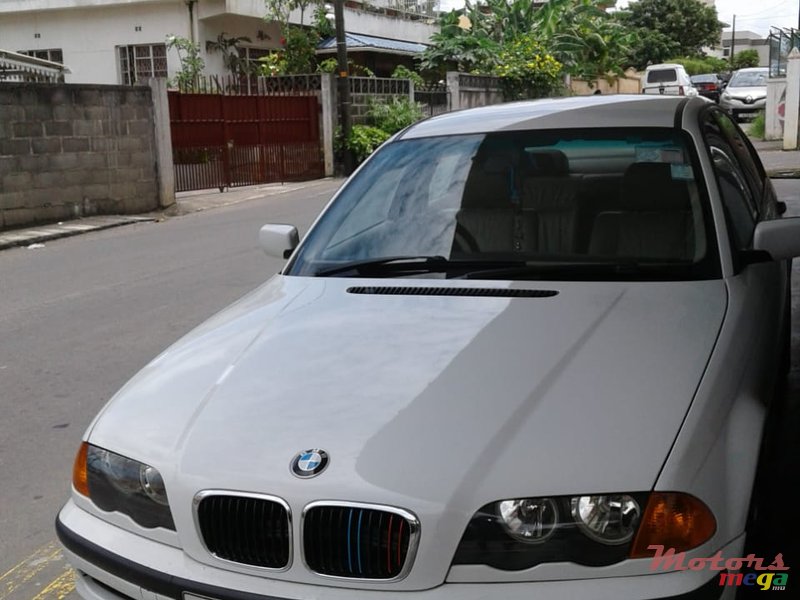 2000' BMW 320 photo #1