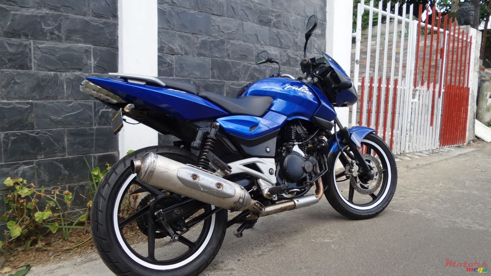 2009' Bajaj DTSI photo #1