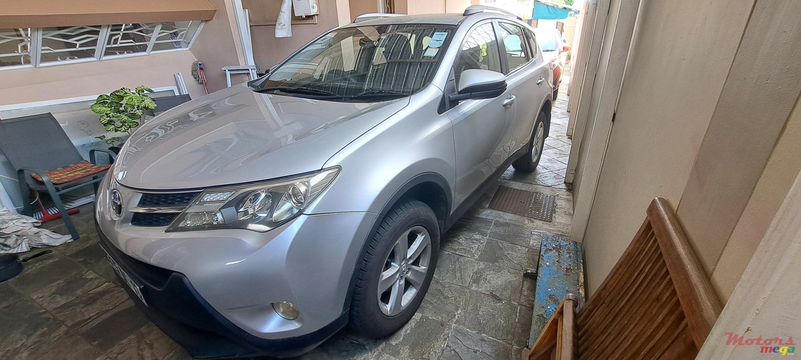 2013' Toyota RAV4 photo #4