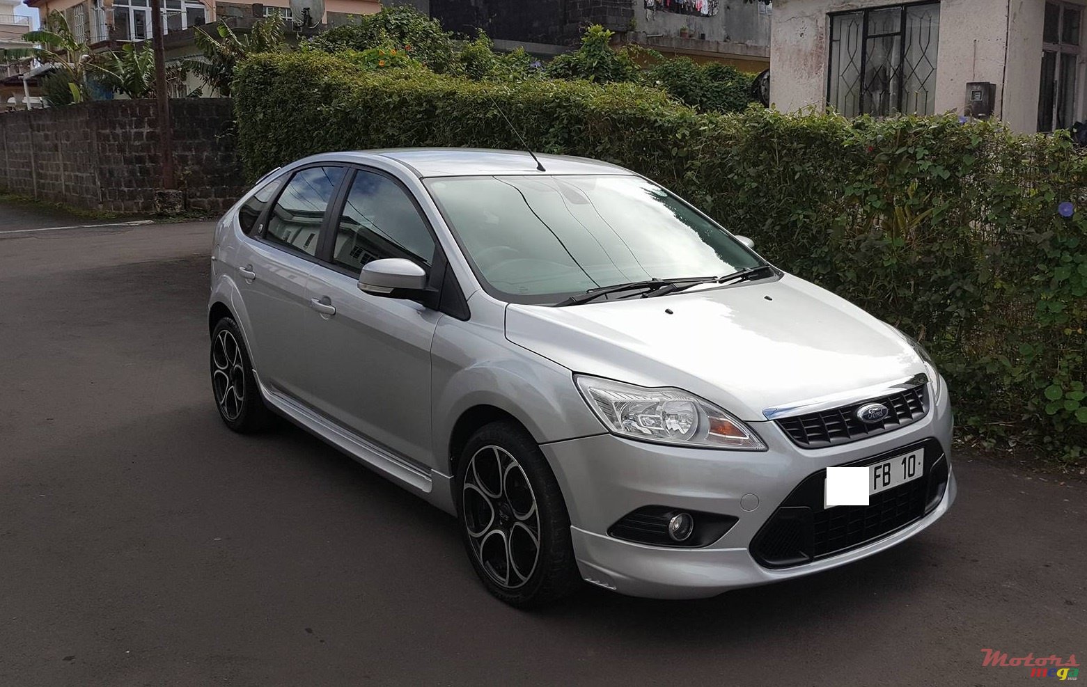 2010' Ford Focus photo #1