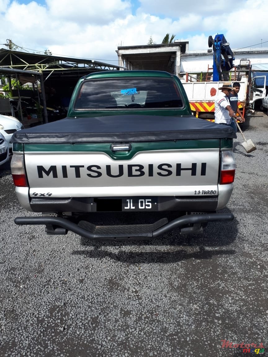 2005' Mitsubishi L 200 photo #4