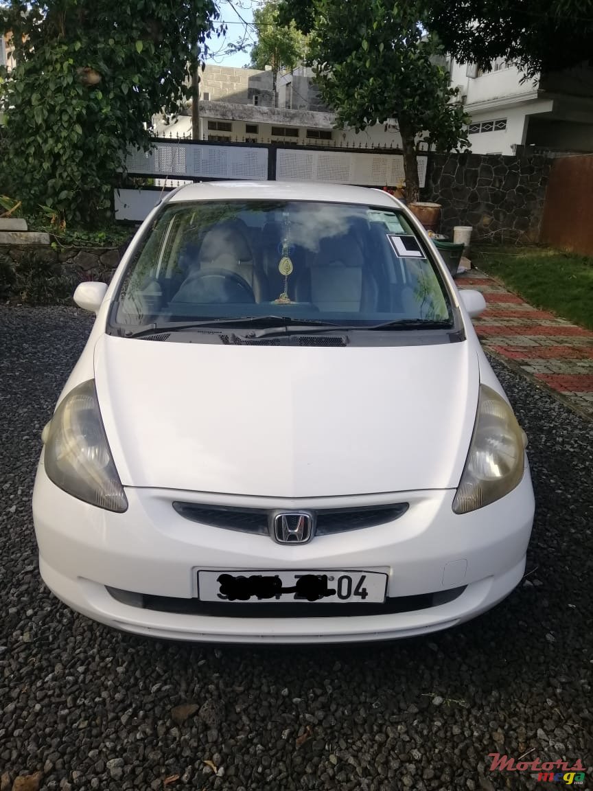 2004' Honda Fit photo #2