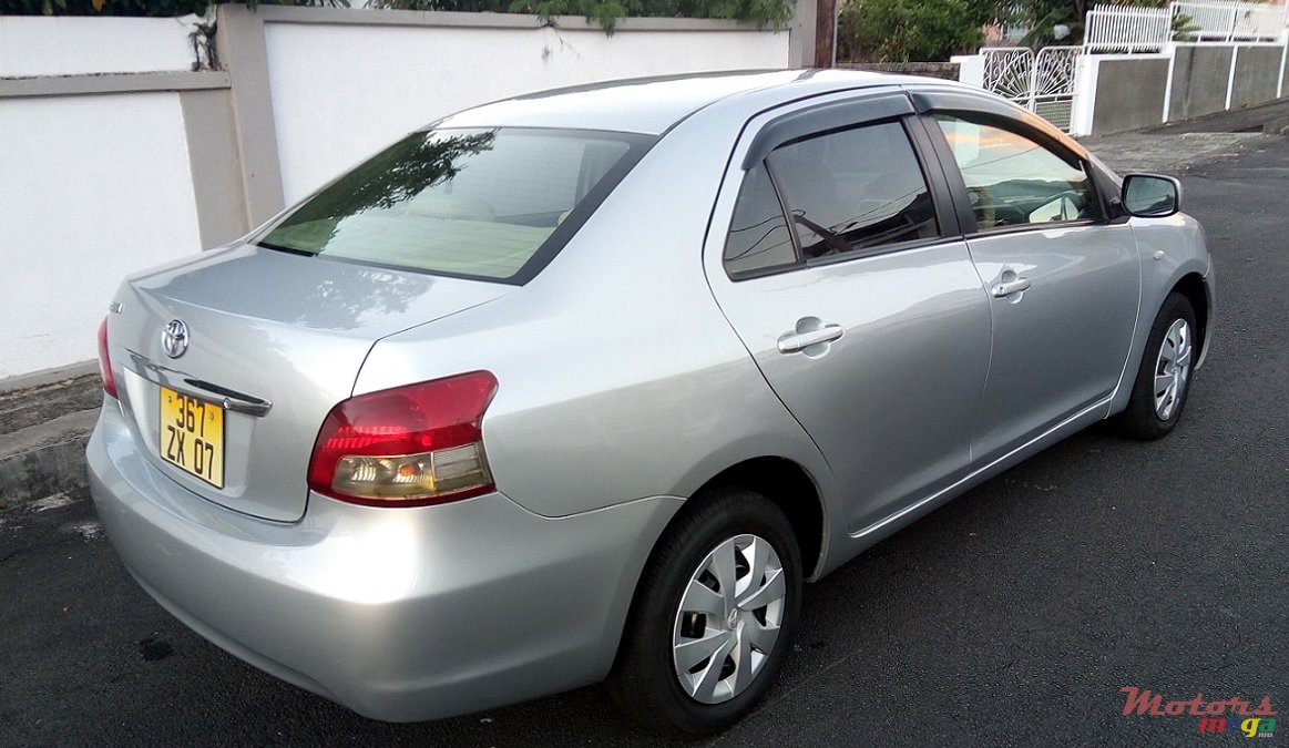 2007' Toyota Belta photo #4