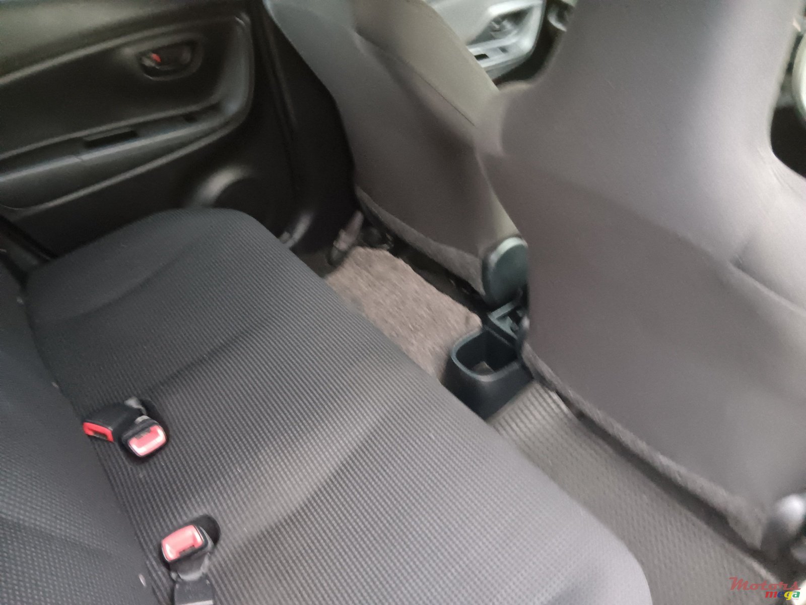 2019' Toyota Vitz photo #4