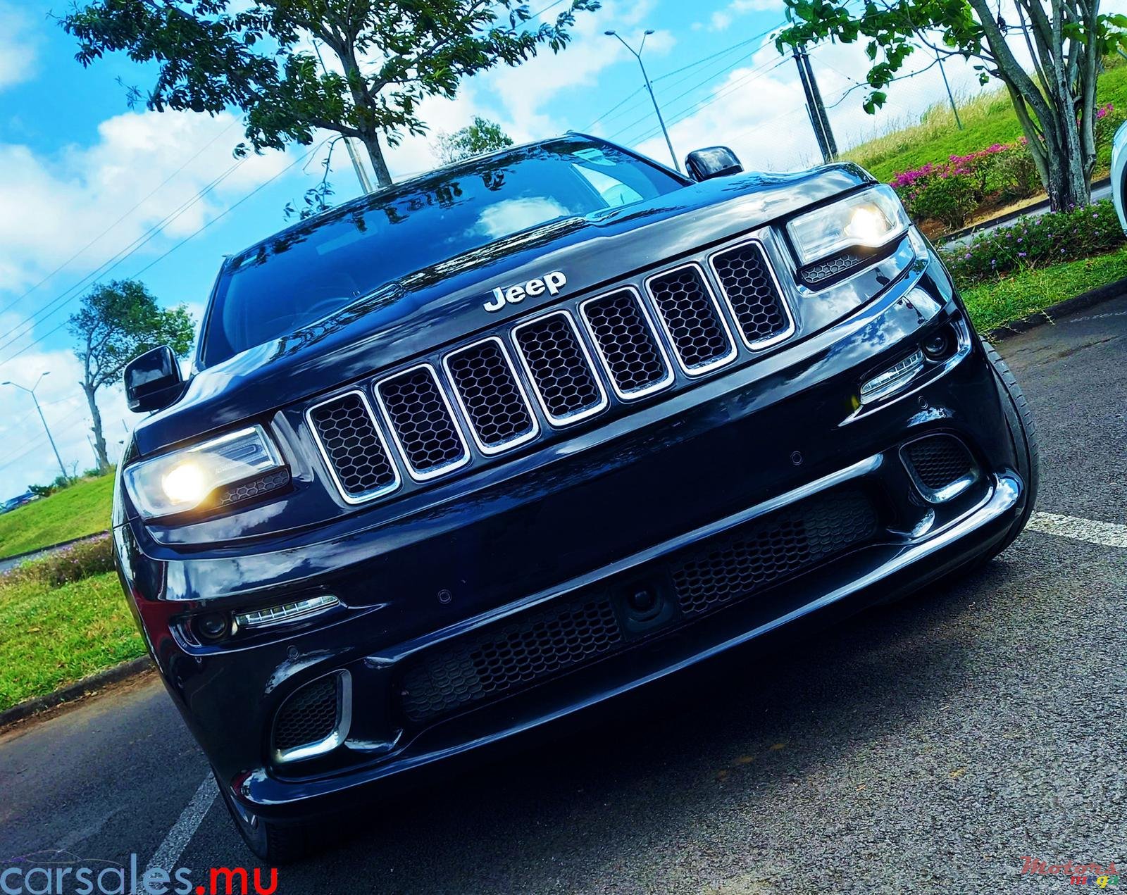 2014&#x27; Jeep Grand Cherokee SRT 6.4L V8 HEMI photo #1