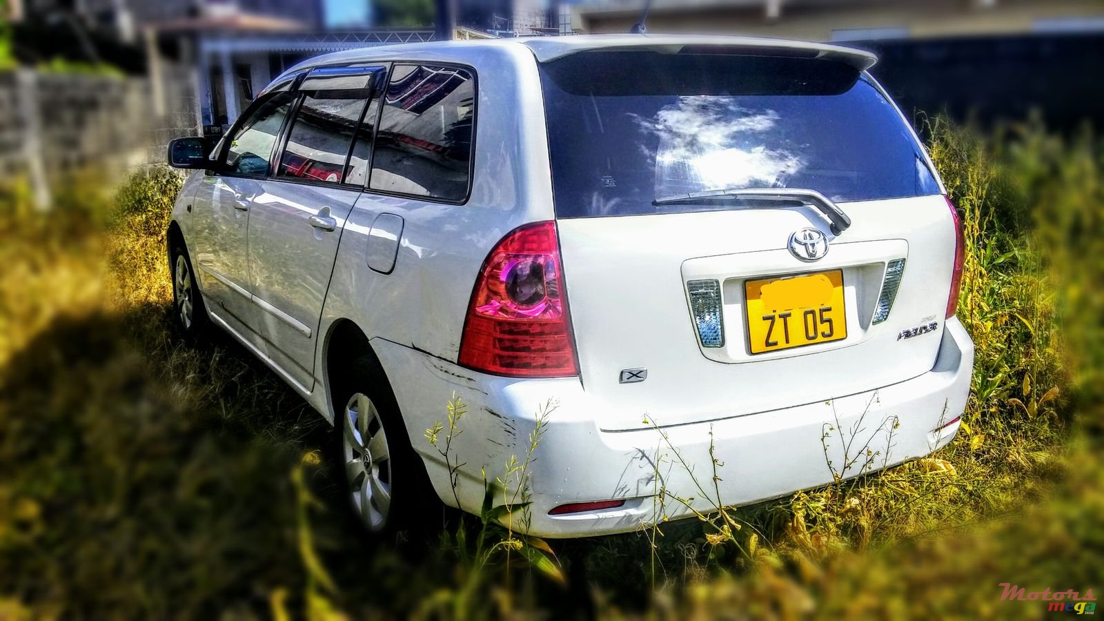 2005' Toyota Corolla Fielder X photo #3