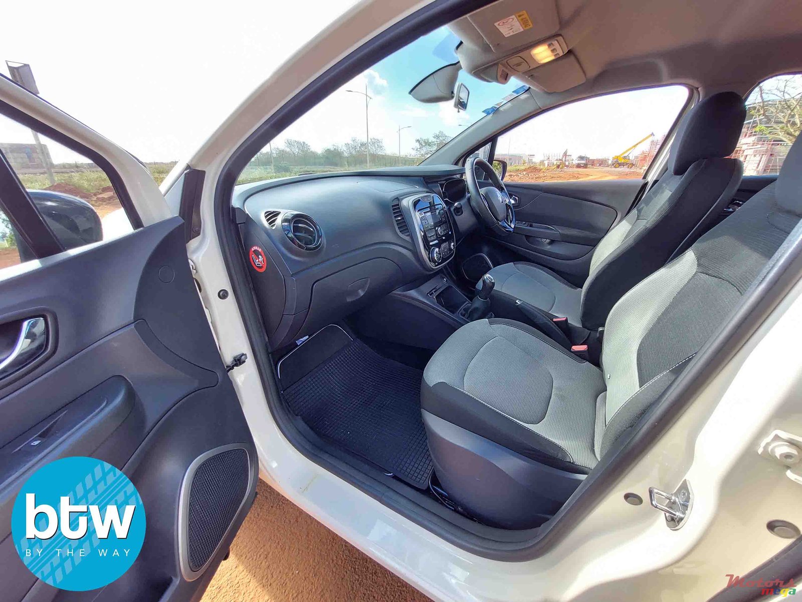 2016' Renault Captur photo #4