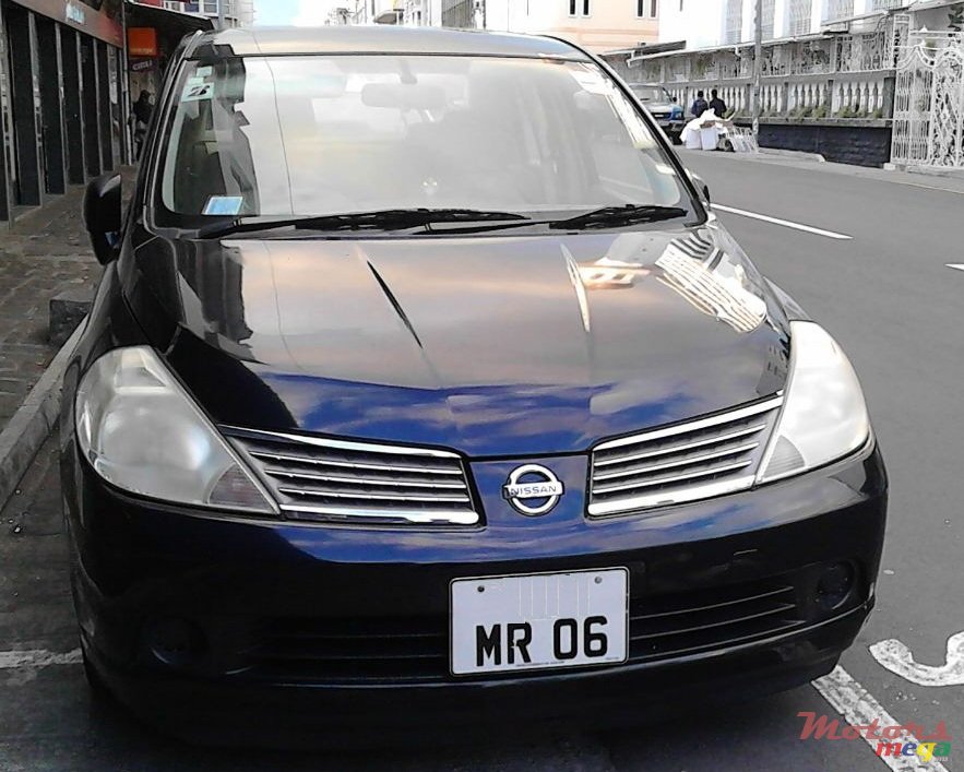 2006' Nissan Tiida photo #2