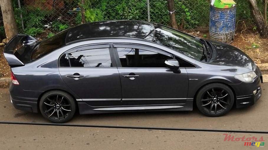 2008' Honda Civic Double echapnent , zante 18" photo #1