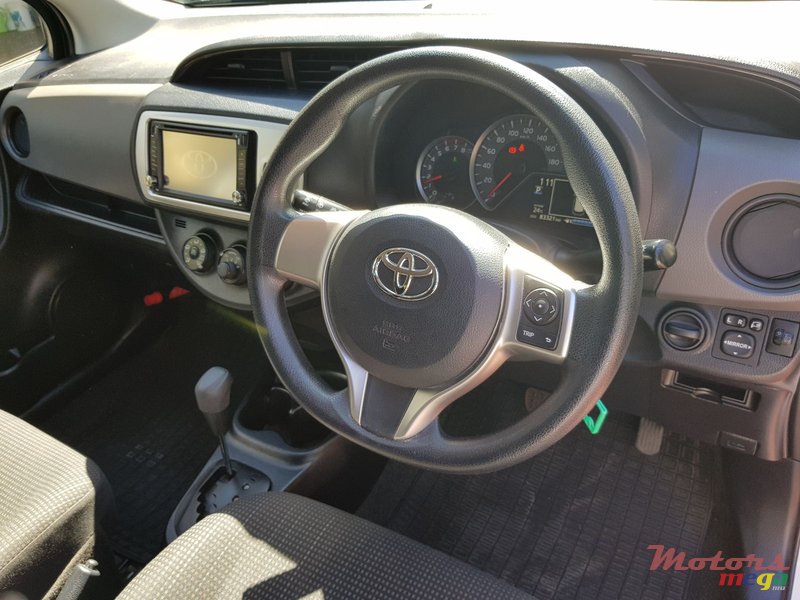 2015' Toyota Vitz photo #2