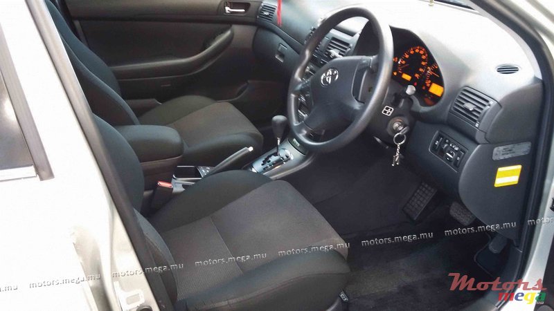 2006' Toyota photo #4