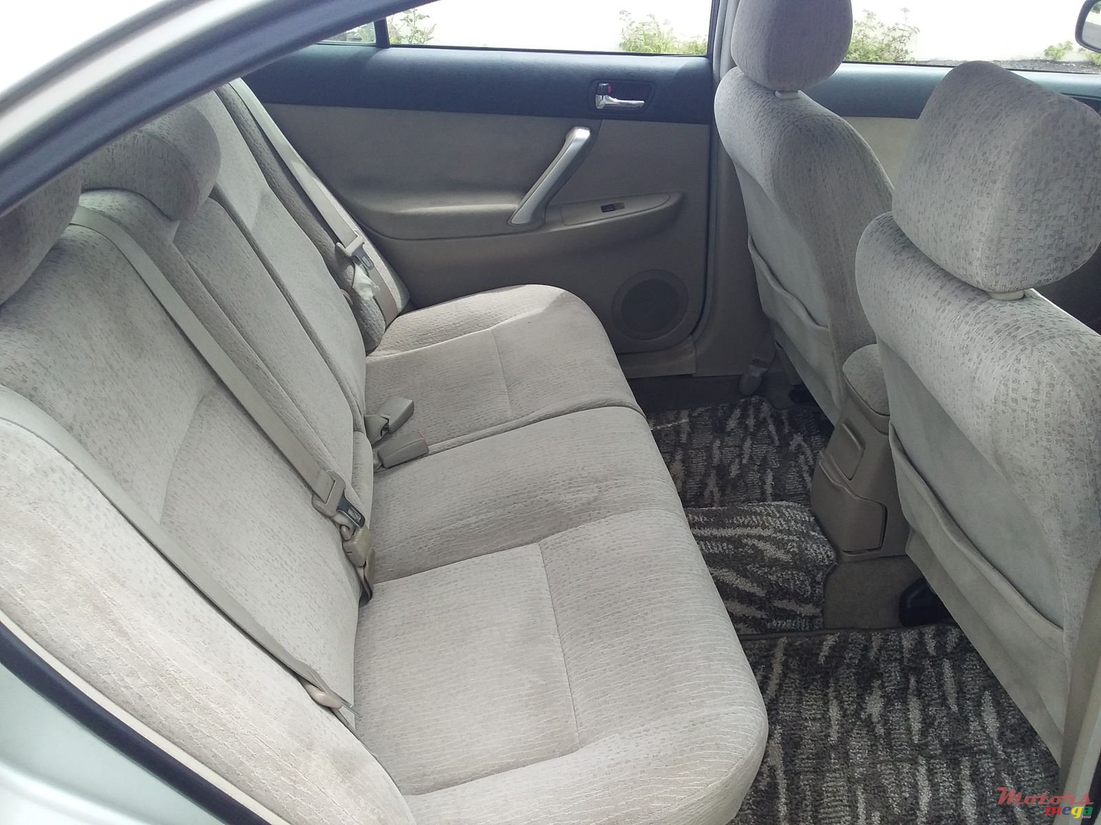 2002' Toyota Corona photo #4