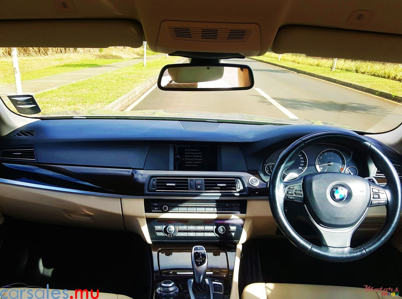 2010' BMW 528 i Luxury Line photo #7