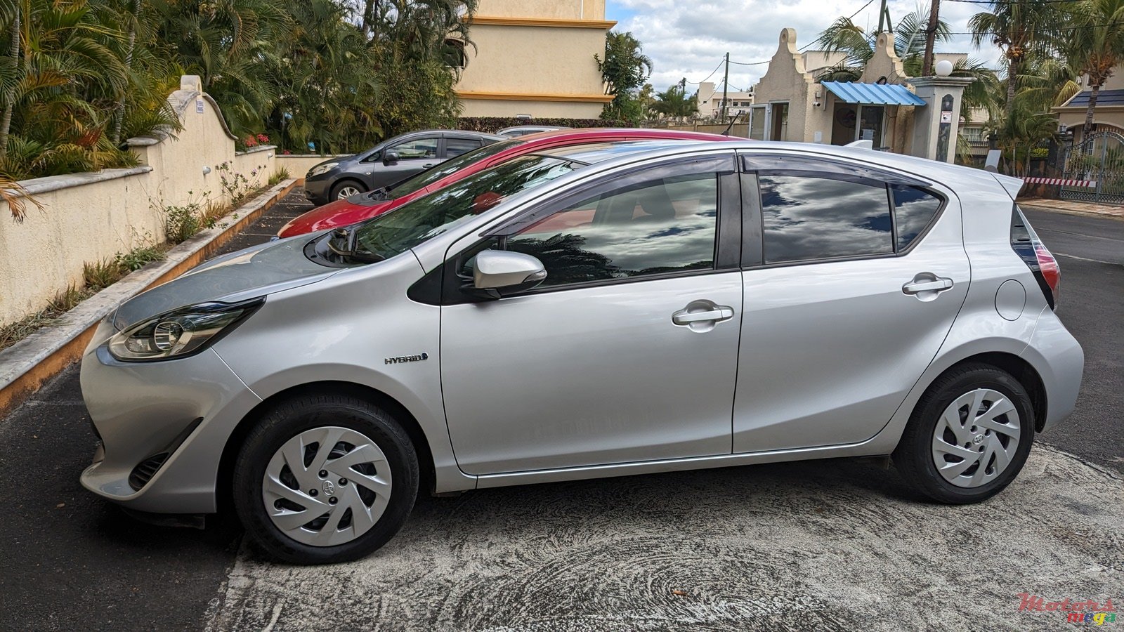 2018' Toyota Aqua photo #4