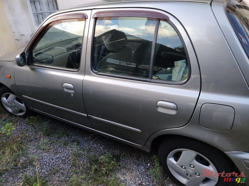 2001' Nissan Micra photo #2