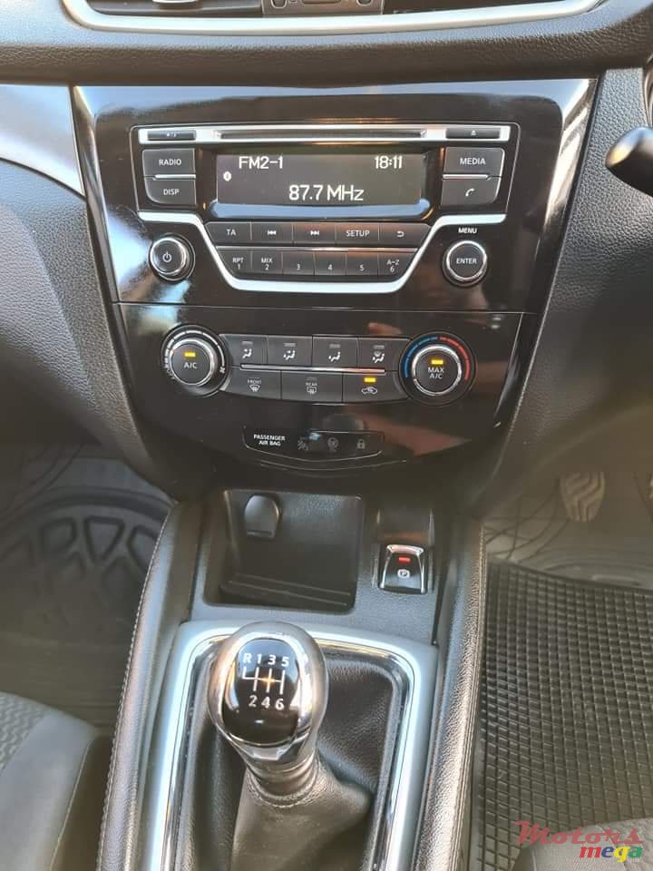 2015' Nissan Qashqai photo #7
