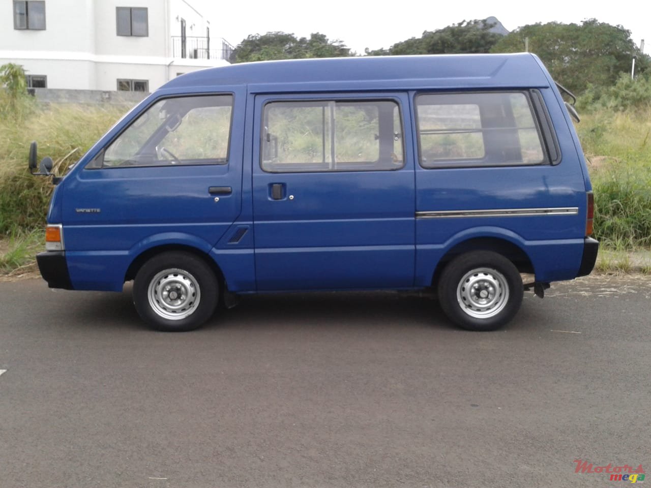 1991' Nissan Vanette cargo photo #2