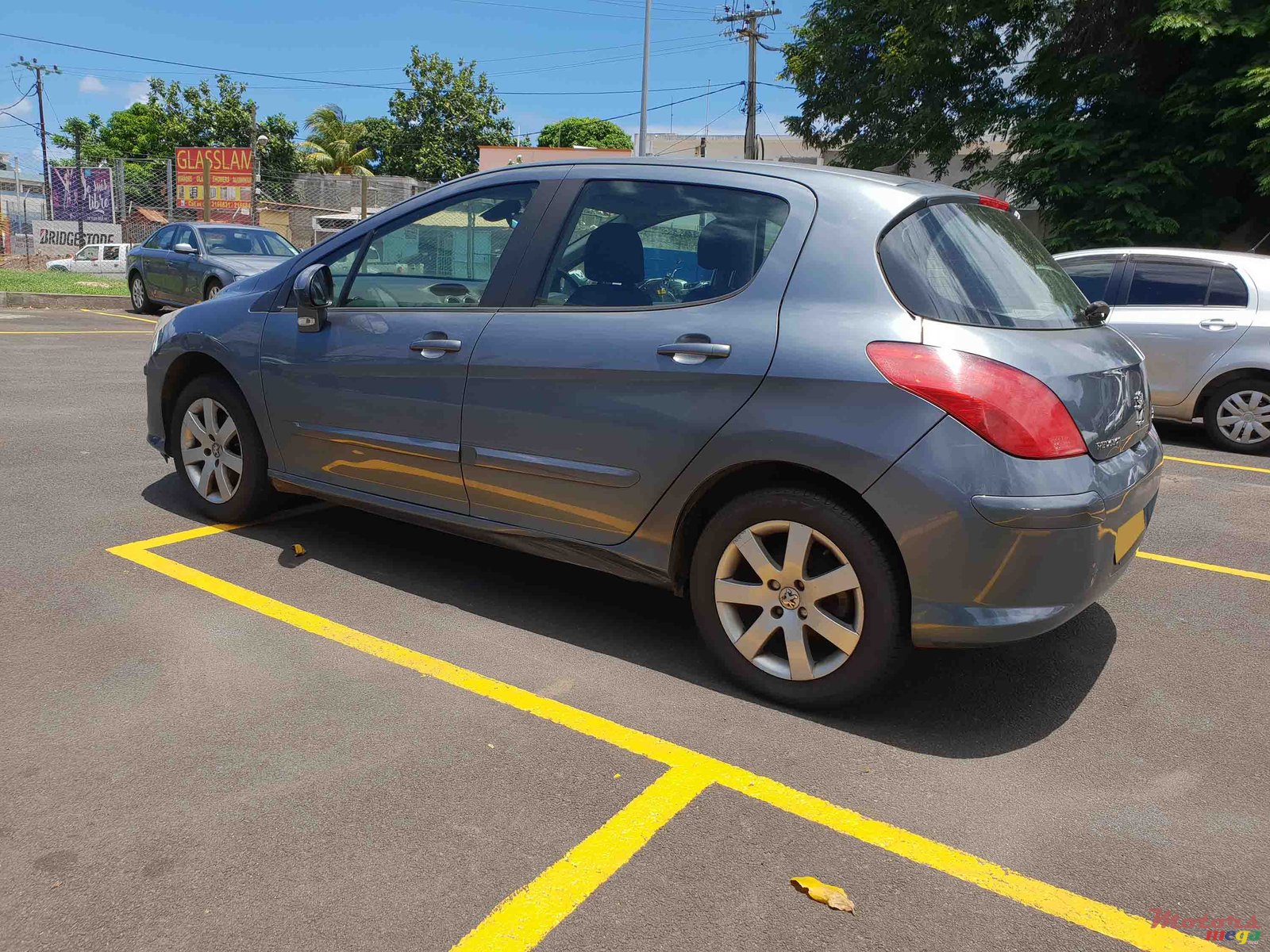 2008' Peugeot 308 photo #1