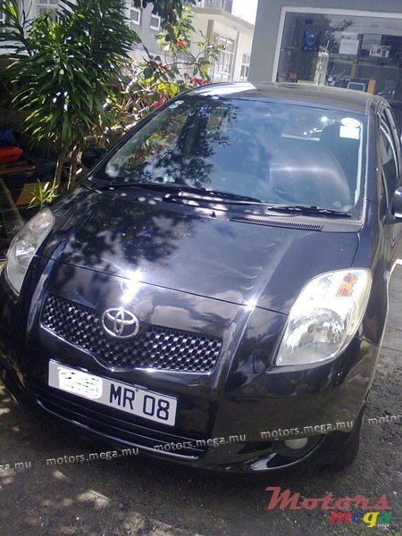 2008' Toyota Yaris Yaris photo #7