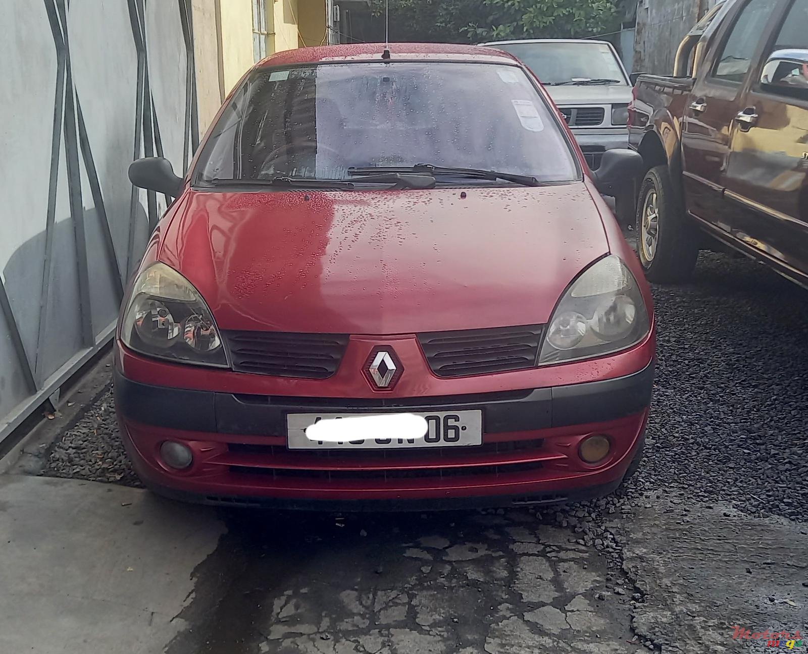 2006' Renault Clio photo #1