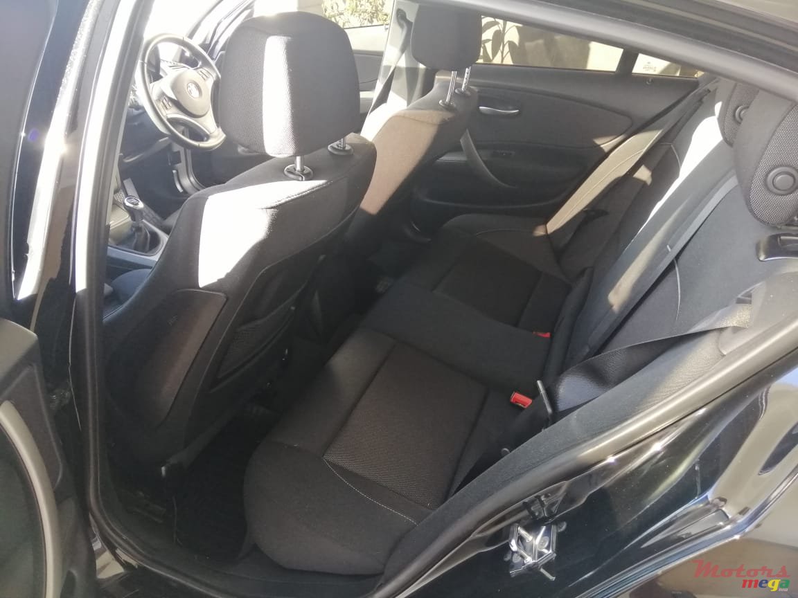 2008' BMW 1 Series photo #1