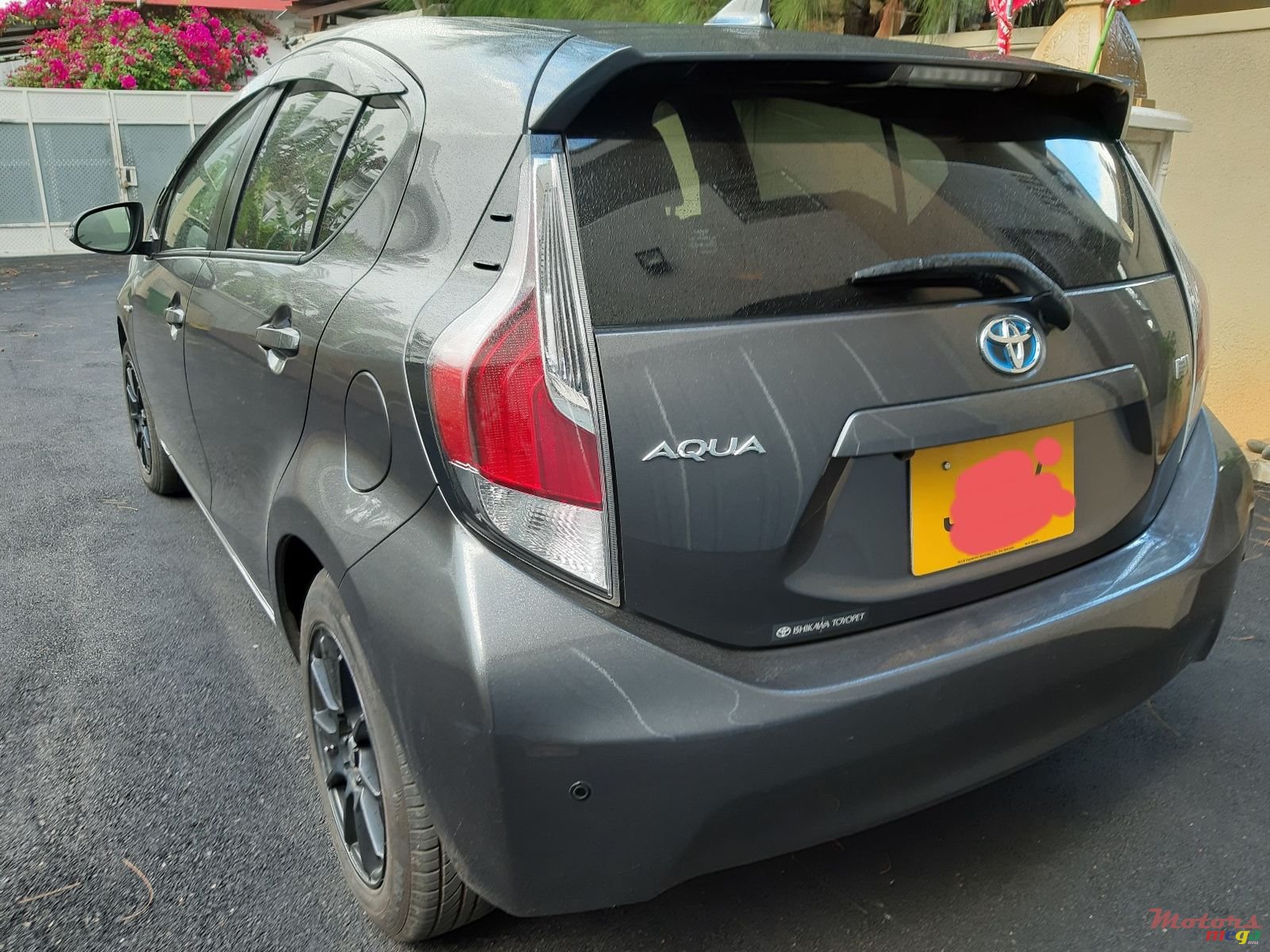 2016' Toyota Aqua photo #1