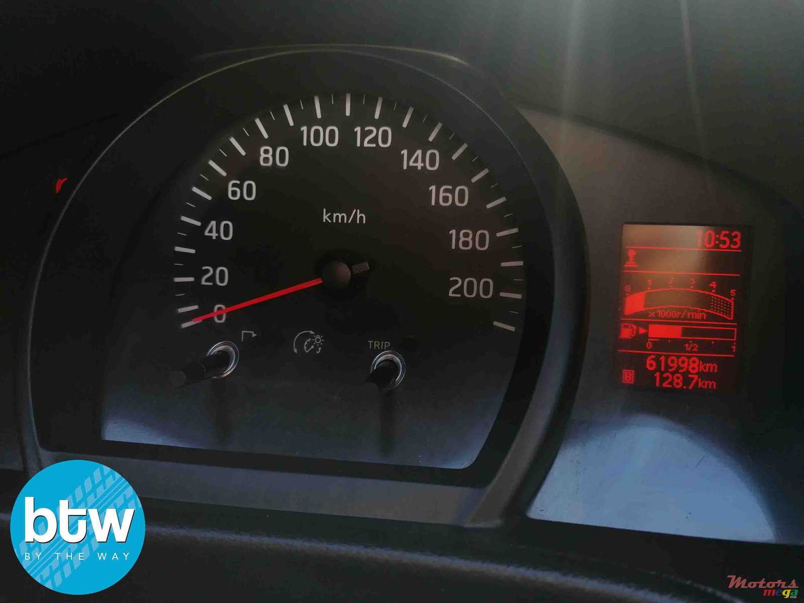 2018' Nissan NV photo #6