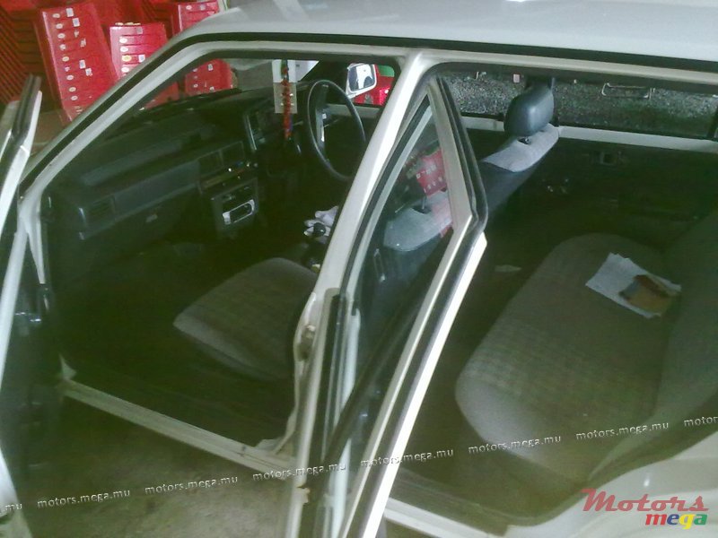 1989' Toyota photo #3