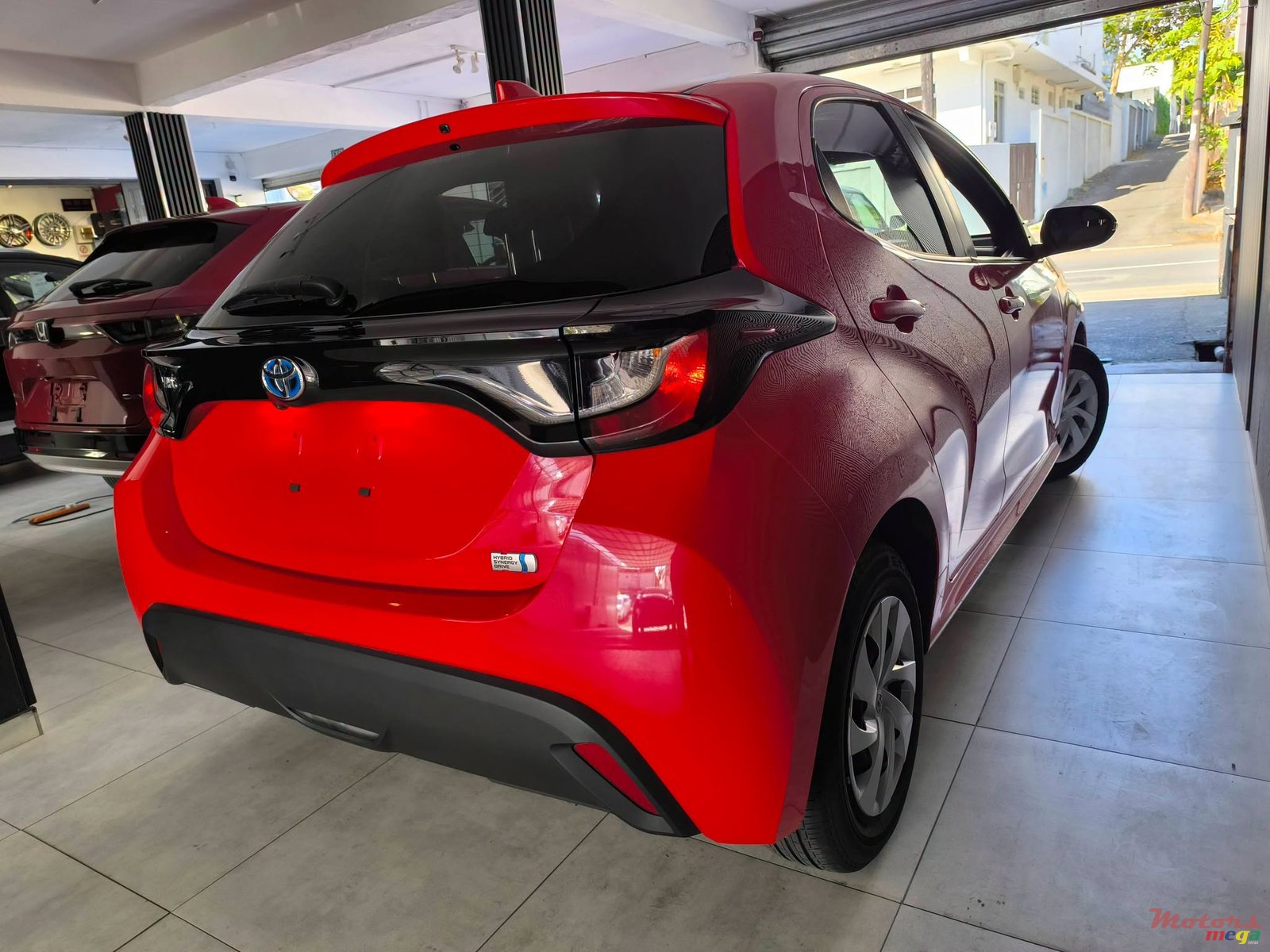 2023' Toyota Yaris photo #7
