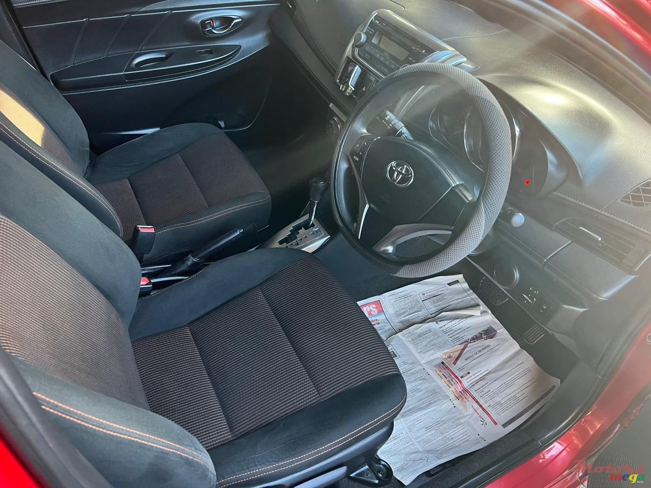 2015' Toyota Yaris photo #2