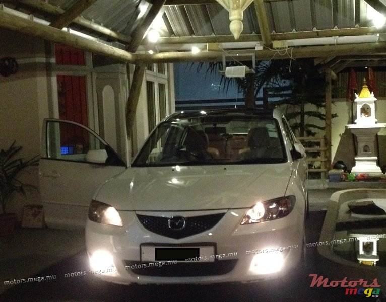 2004' Mazda LUX photo #2