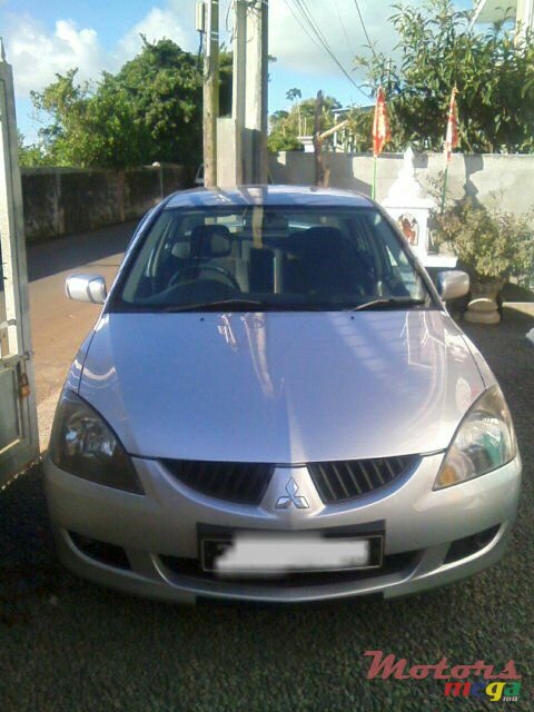 2005' Mitsubishi Lancer photo #1