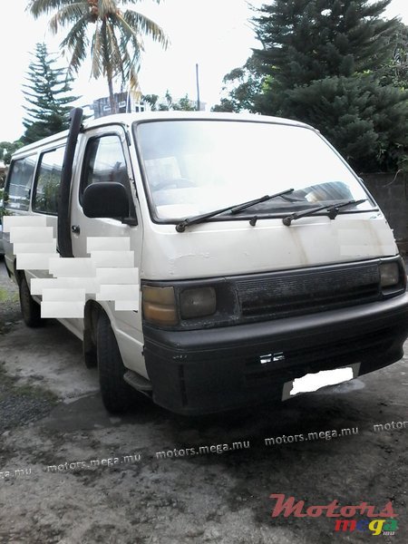 1994' Toyota HiAce photo #1