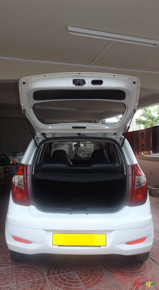 2011' Hyundai i10 photo #5