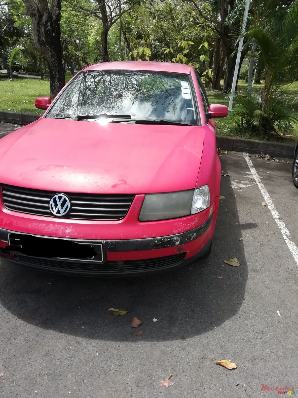 1999' Volkswagen Passat photo #2