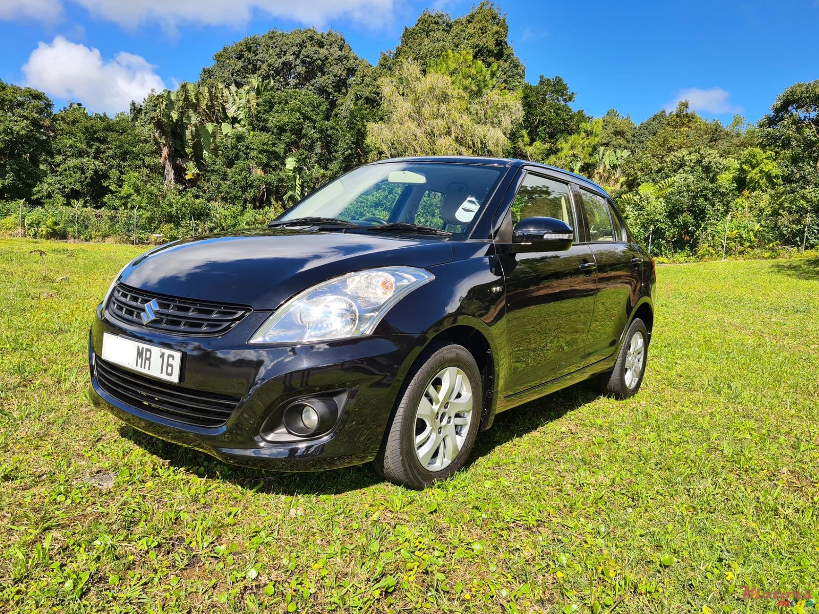2016' Suzuki Swift DZIRE AUTOMATIC photo #1