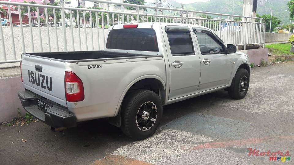 2003' Isuzu photo #4