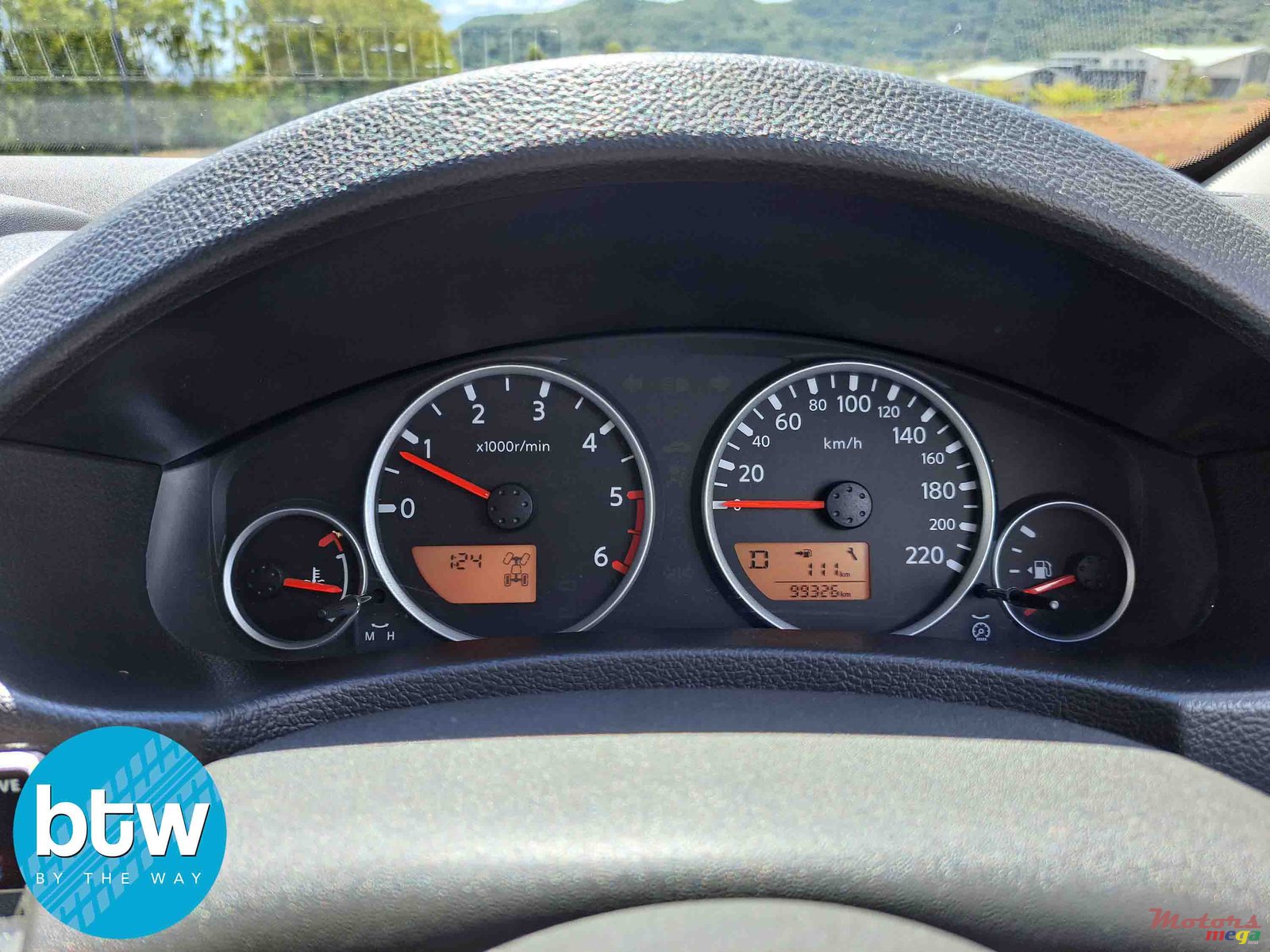 2017' Nissan Navara photo #7