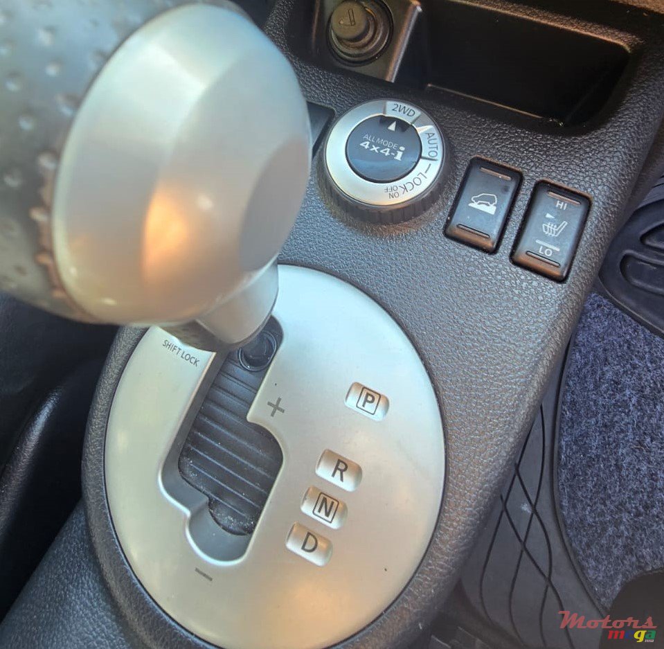 2012' Nissan X-Trail 4x4 2.5L Pack confort photo #3