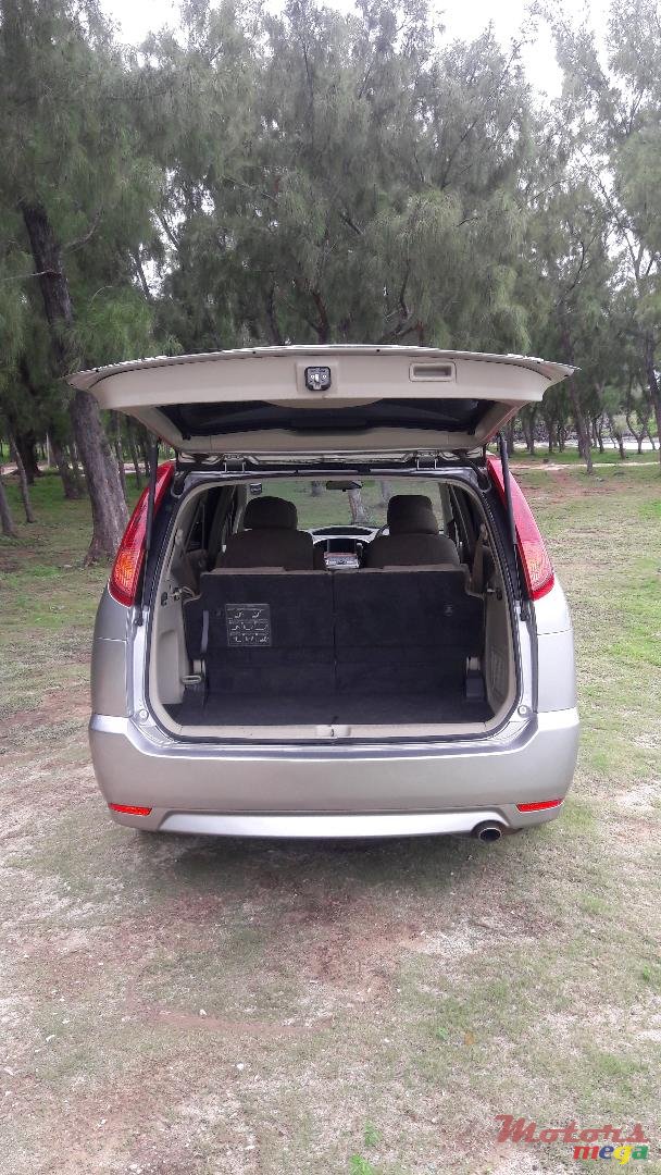 2003' Nissan Presage photo #6