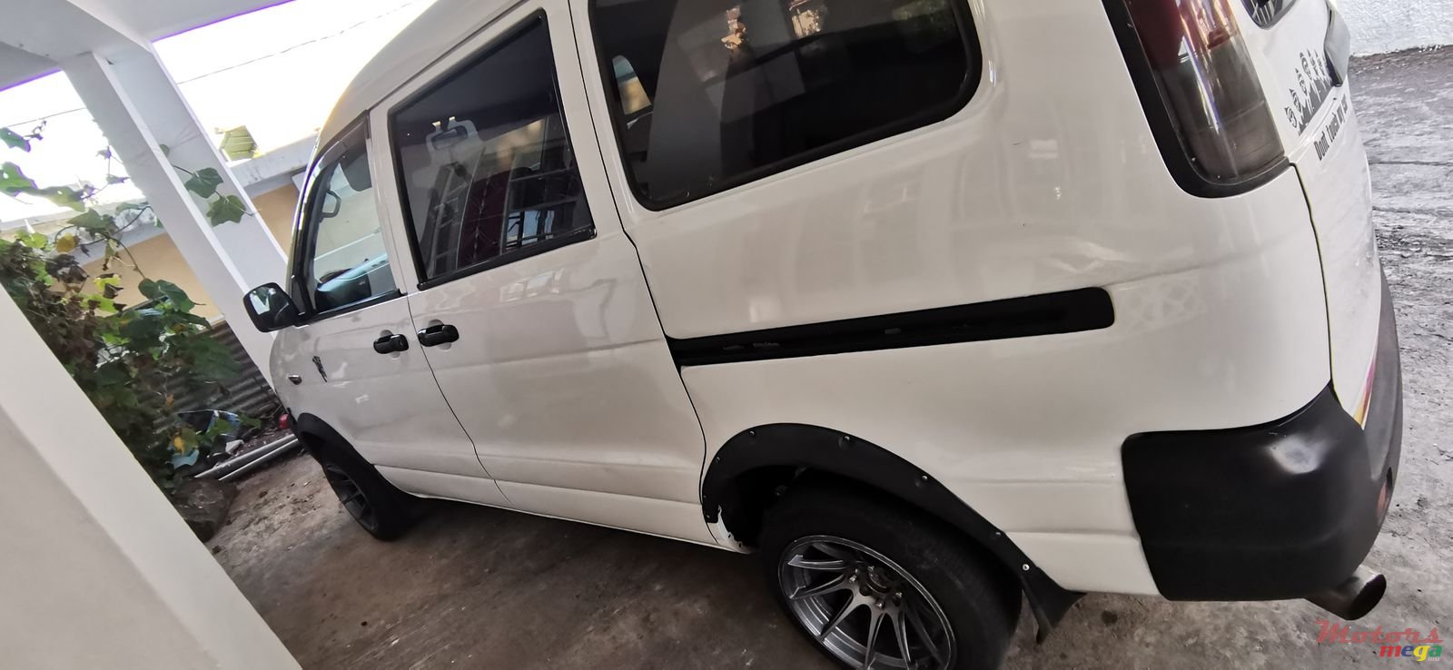 2001' Toyota photo #3