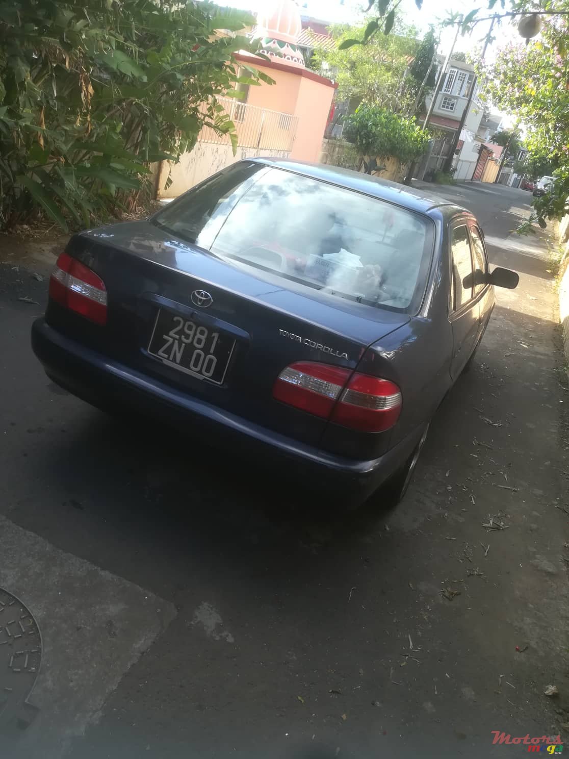 2000' Toyota Corolla photo #2