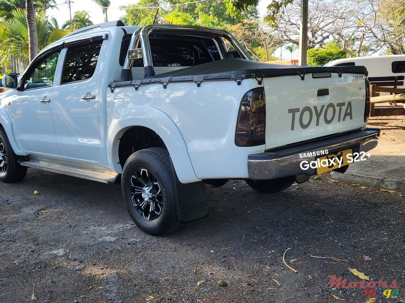 2015' Toyota Hilux VIGO photo #4