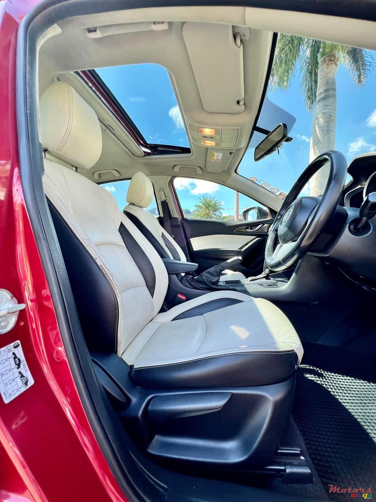 2015' Mazda 3 photo #6