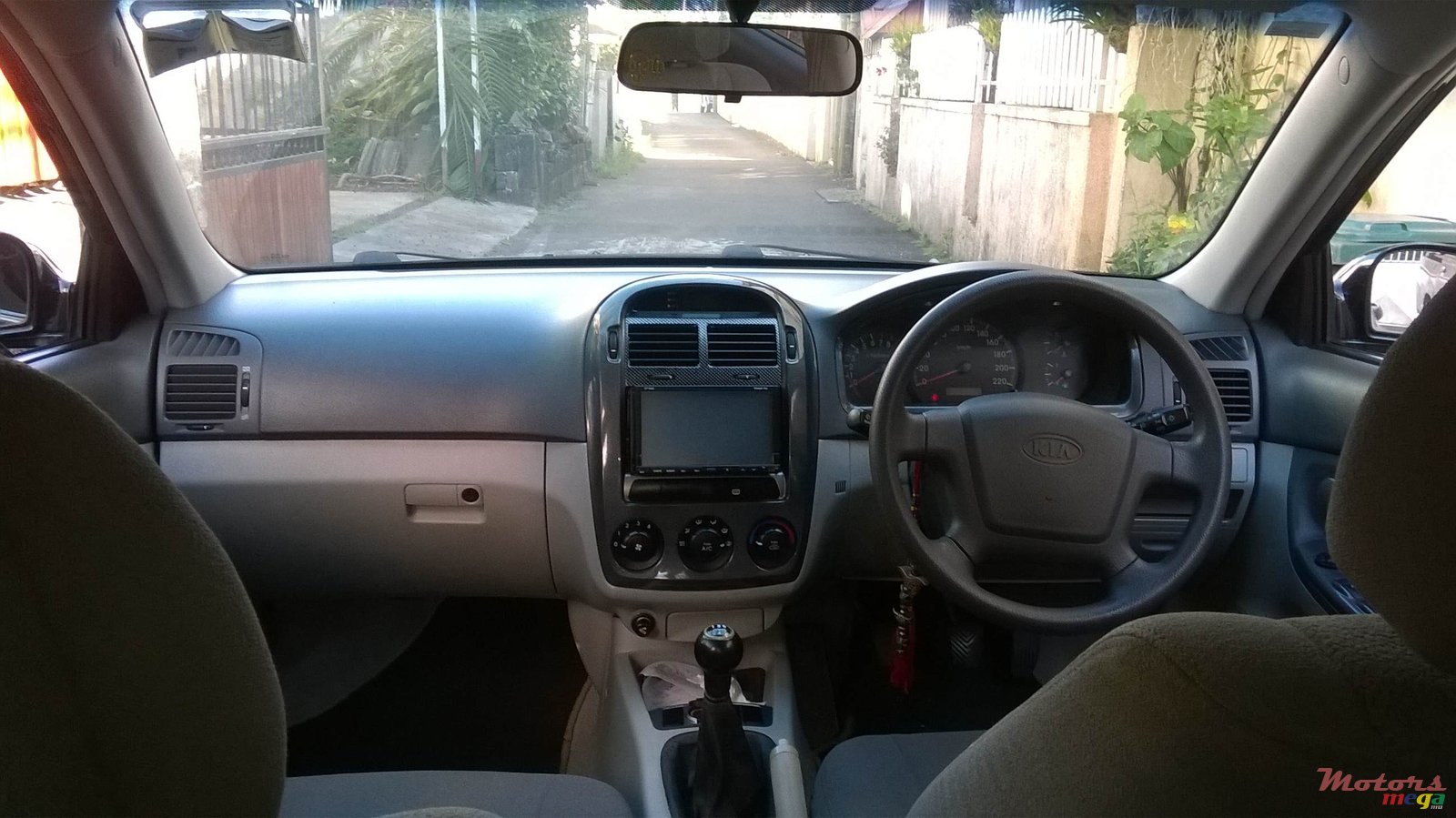 2005' Kia Cerato photo #2