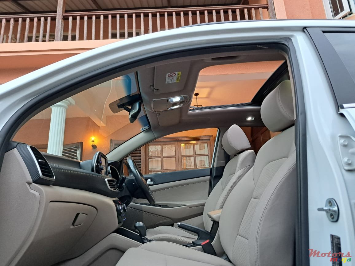 2019' Hyundai Tucson photo #5