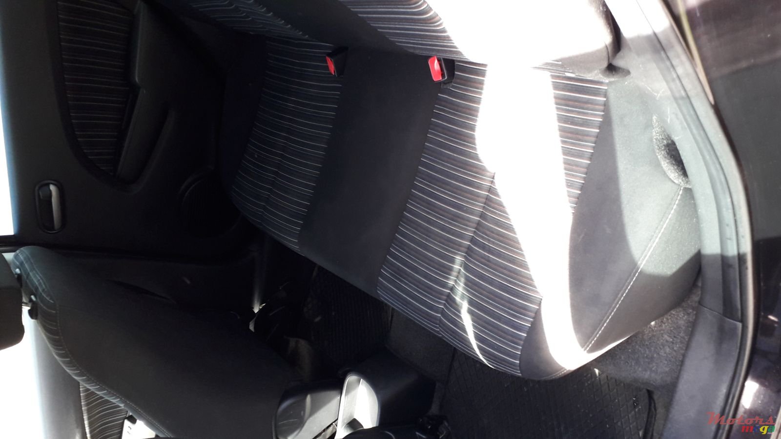 2010' Mazda Demio photo #4