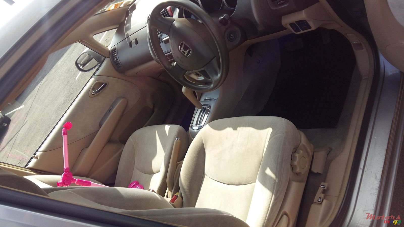 2006' Honda Fit Aria photo #3