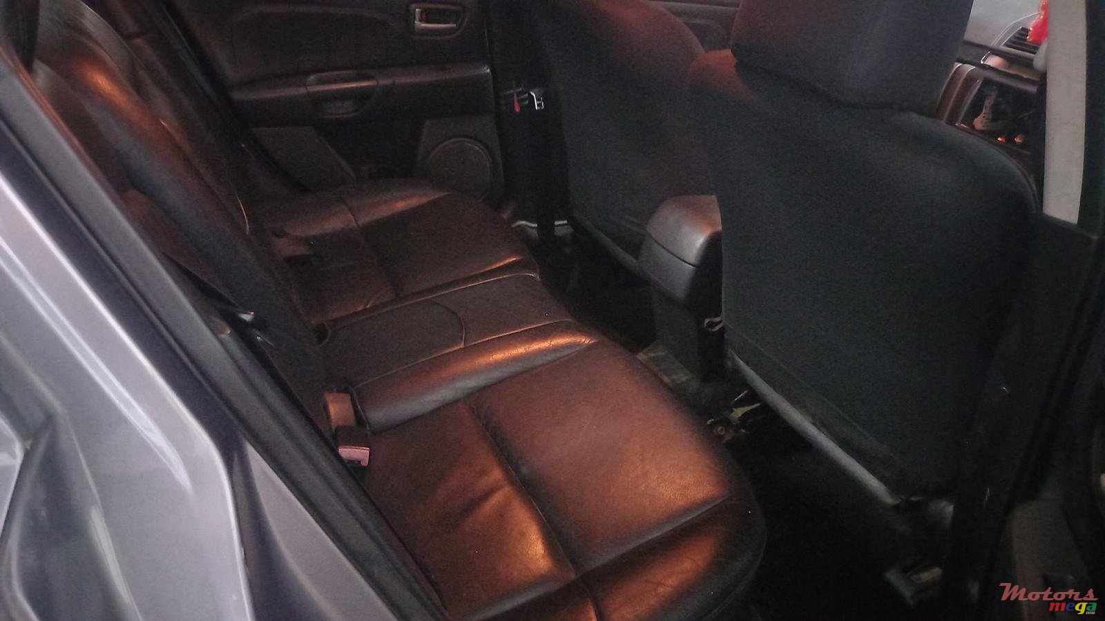 2004' Mazda 3 photo #6